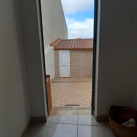 Alvito Guest House - Comfortable Room With Private Bathroom Lisboa Exteriör bild